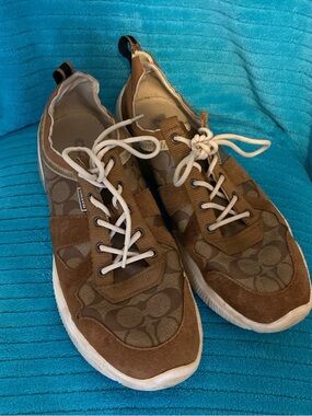 Coach Men’s 13D Citysole runner in Tan/Brown Signature Logo Sneakers